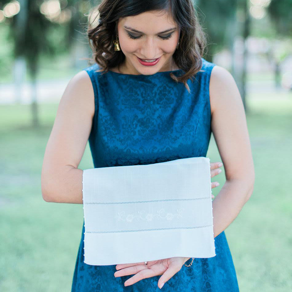 Hibiscus Linens founder Mariana Barran interviewed on Zuneras & Serena