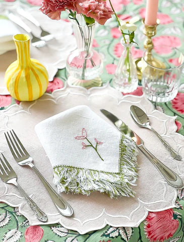 Dinner in the Hayfield: A Night Under the Texas Stars