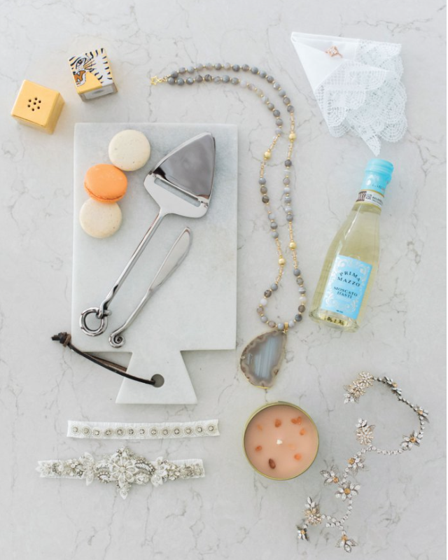 Hibiscus Linens Featured at lovewinstexas.com