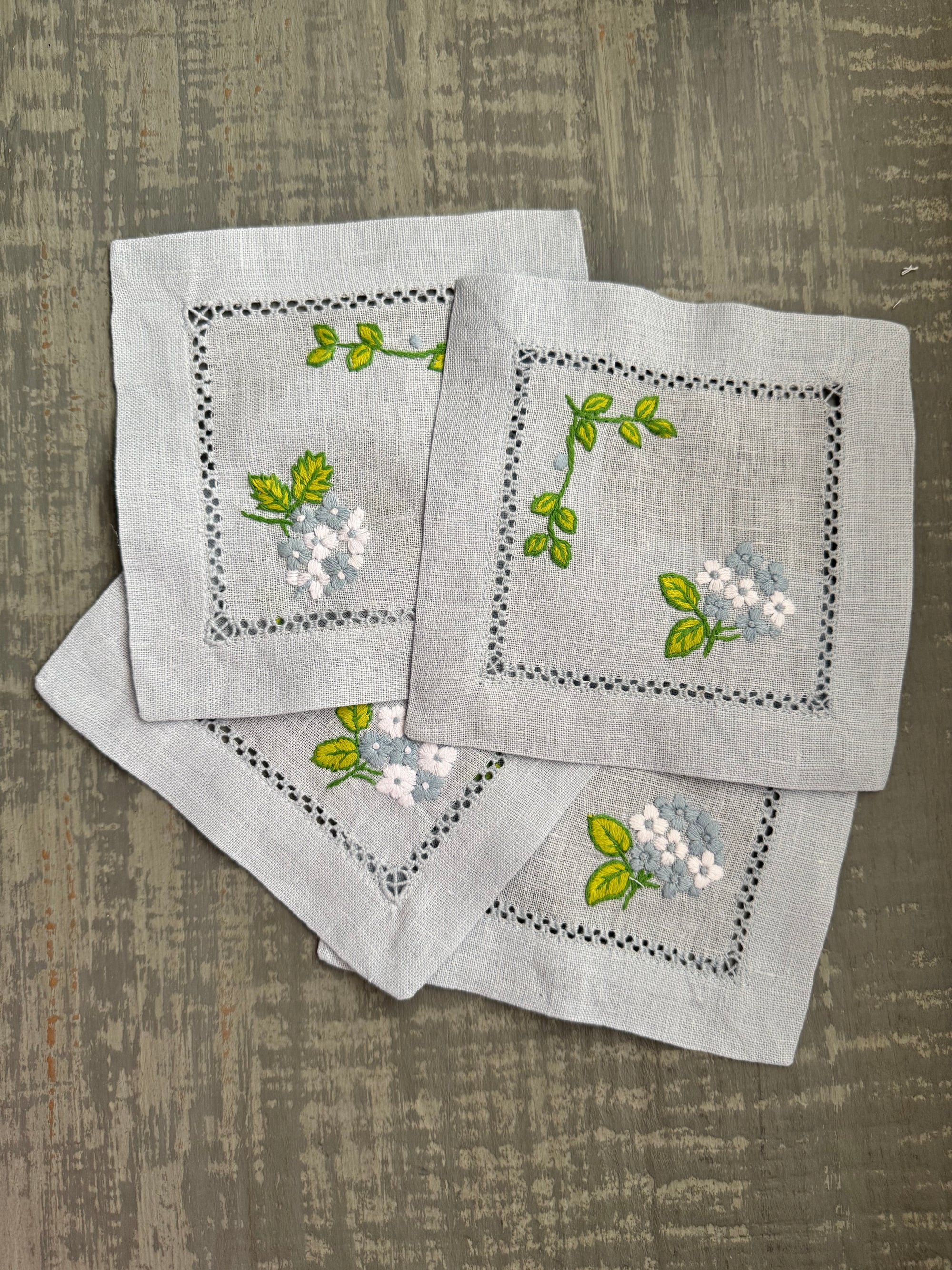 Hydrengeas Bunch Cocktail Napkins