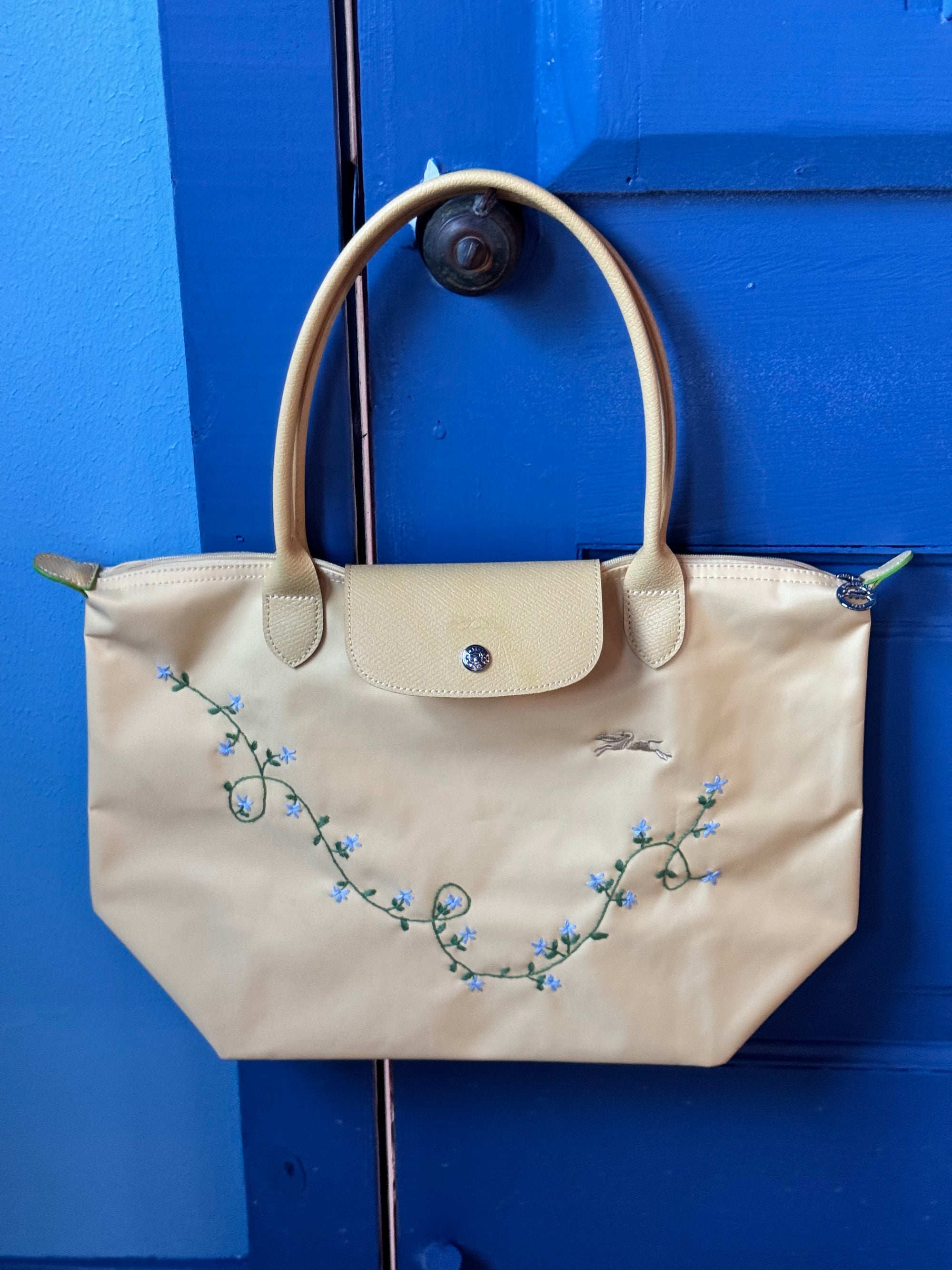 Ivy of blue blooms bag