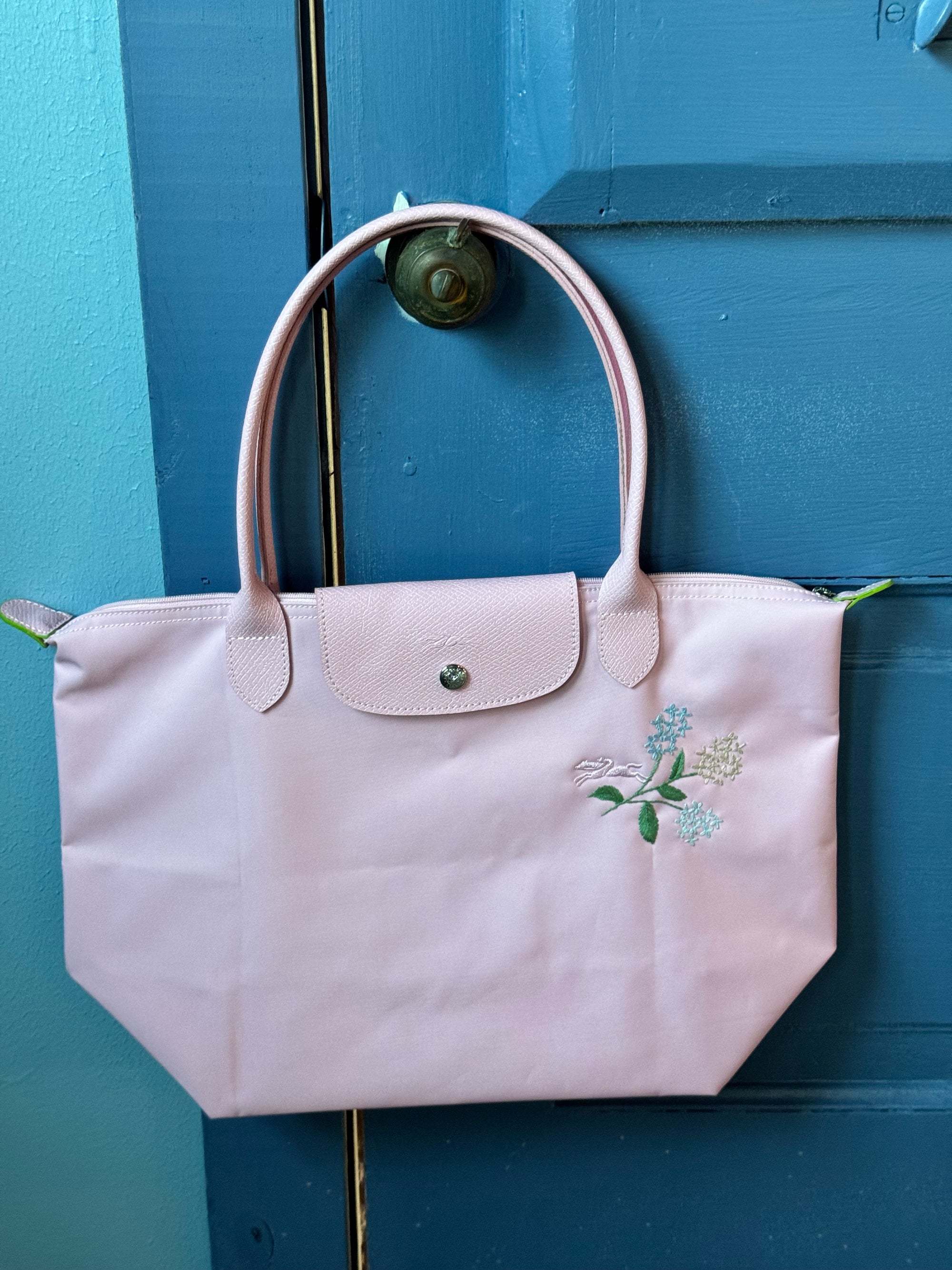 3 blooms New England bag