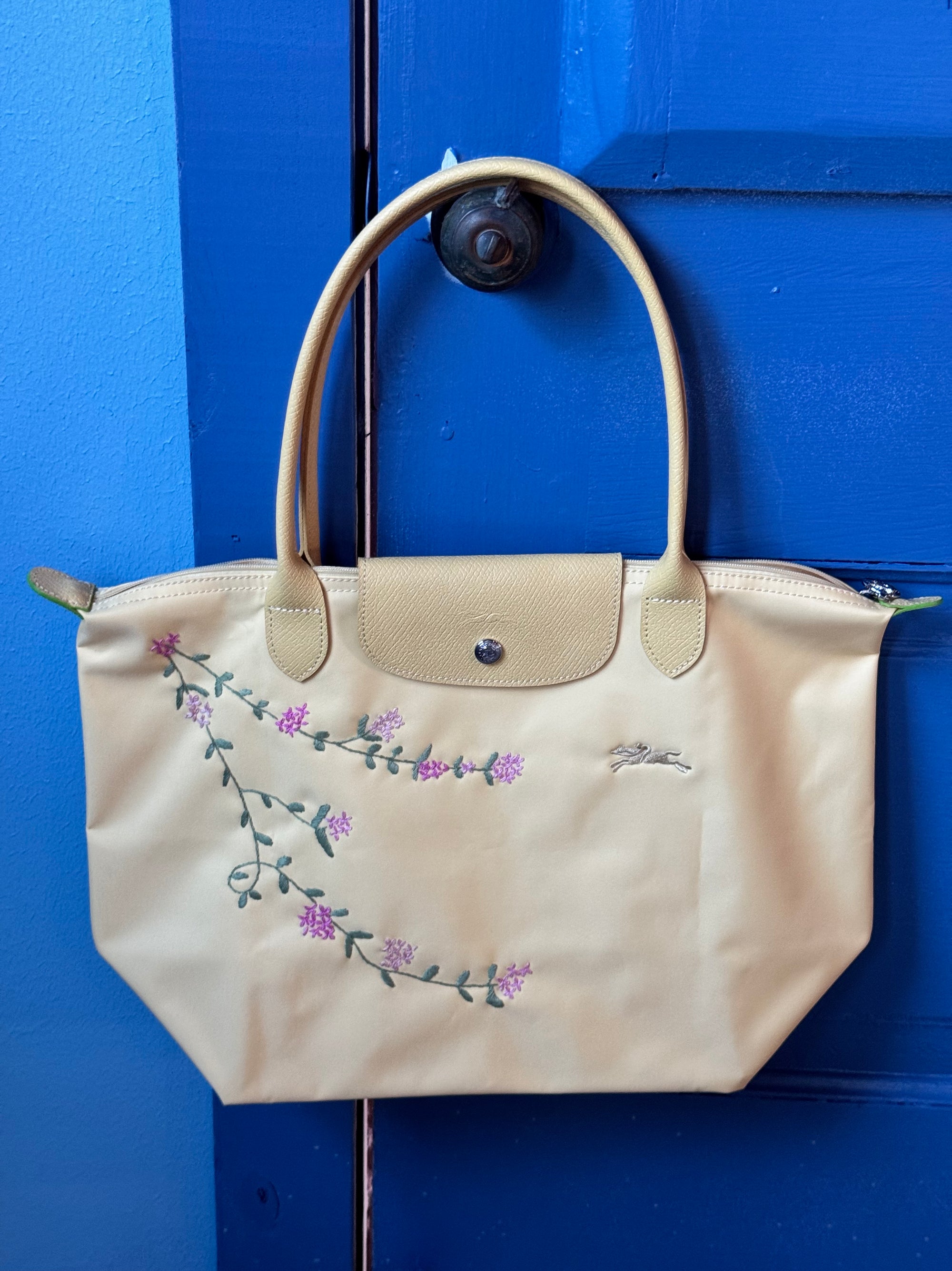 buganvilia in the wind doodle bag