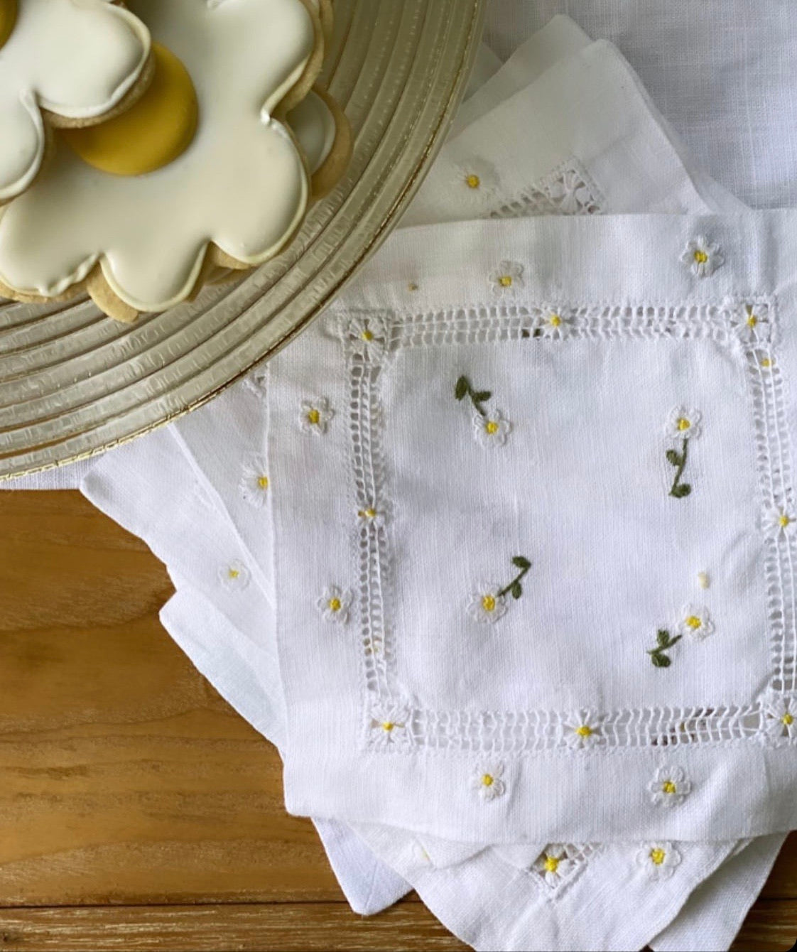 White Daisies Cocktail Napkin